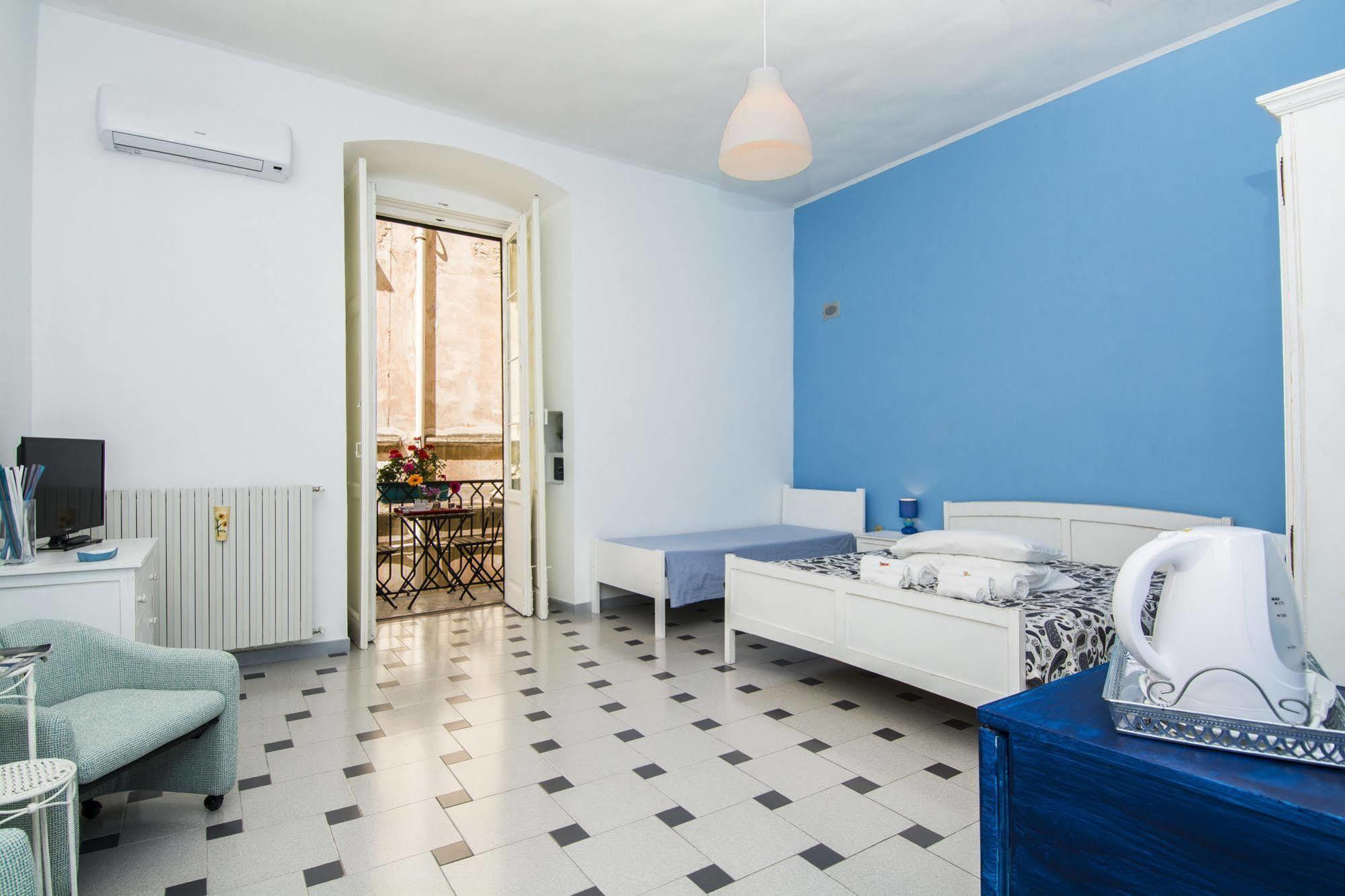Bed and Breakfast Terra Del Sole Trani Habitación foto